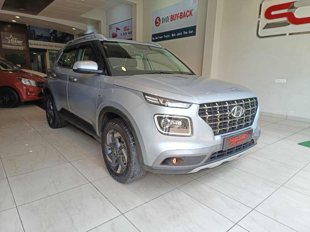 HYUNDAI