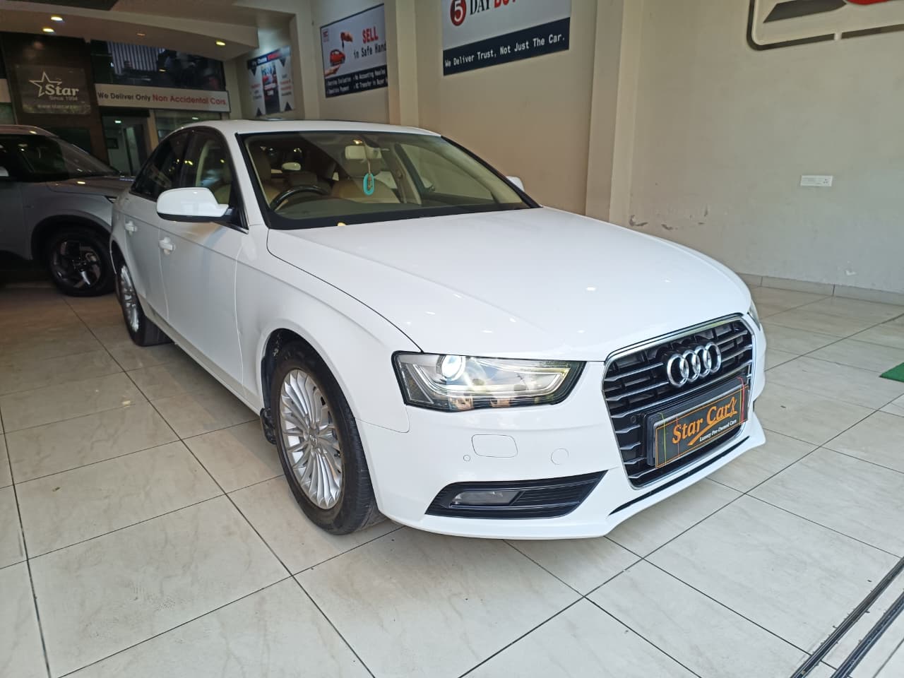 AUDI