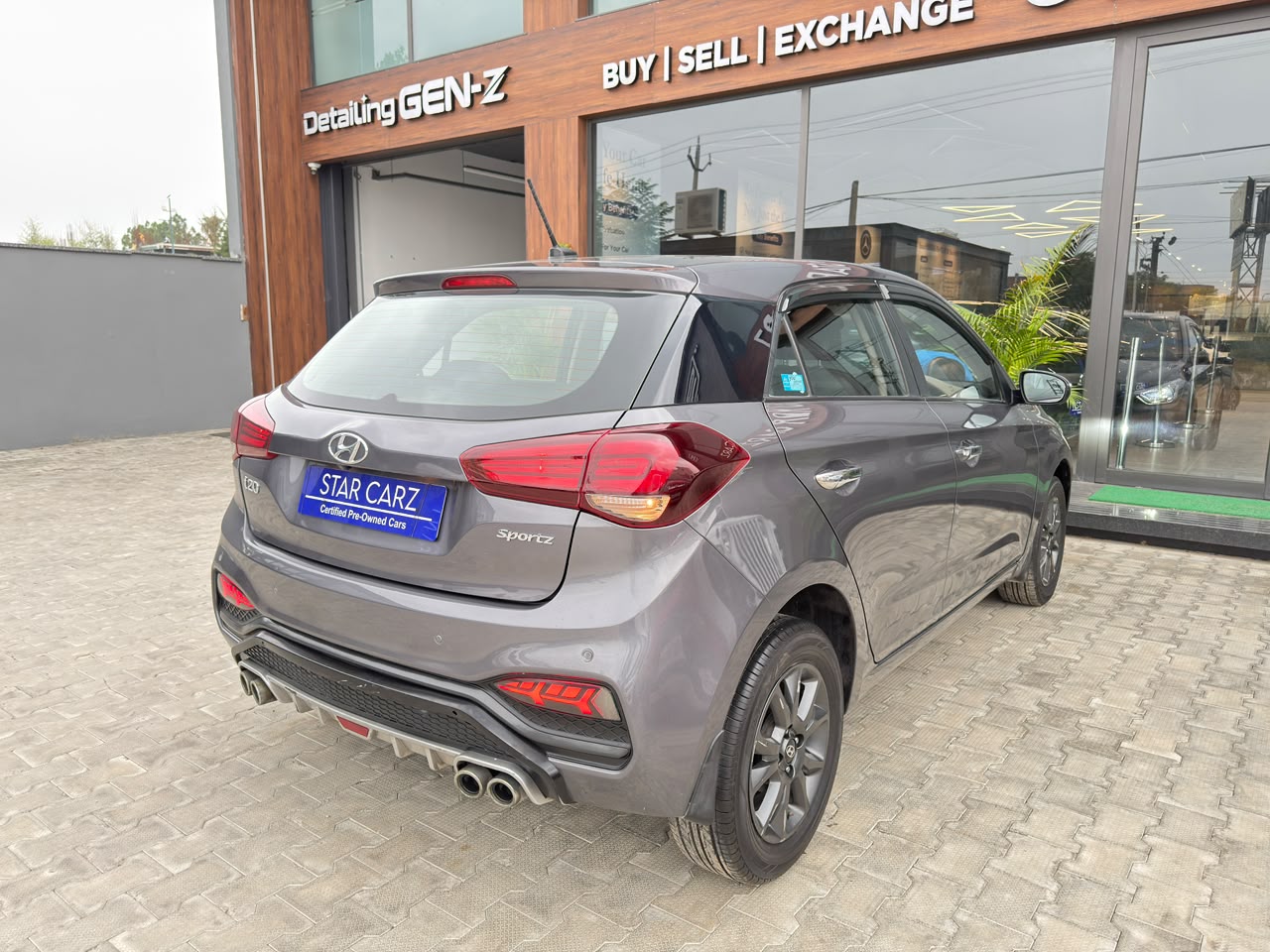 HYUNDAI