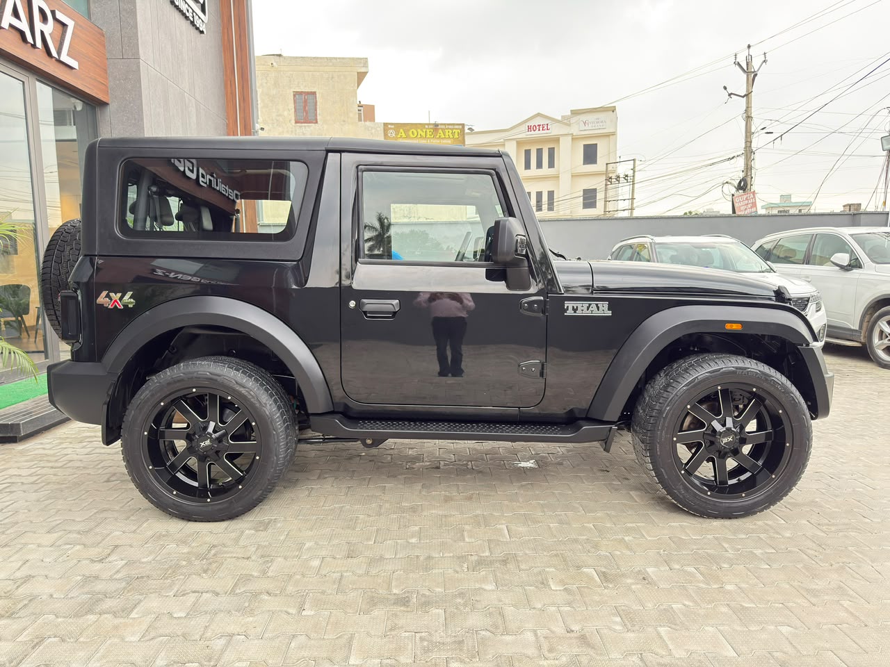 MAHINDRA