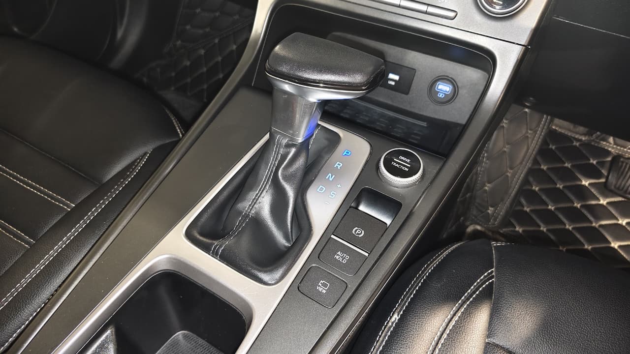 HYUNDAI