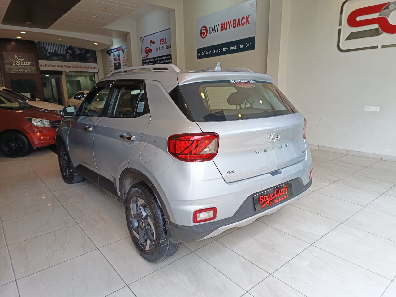 HYUNDAI