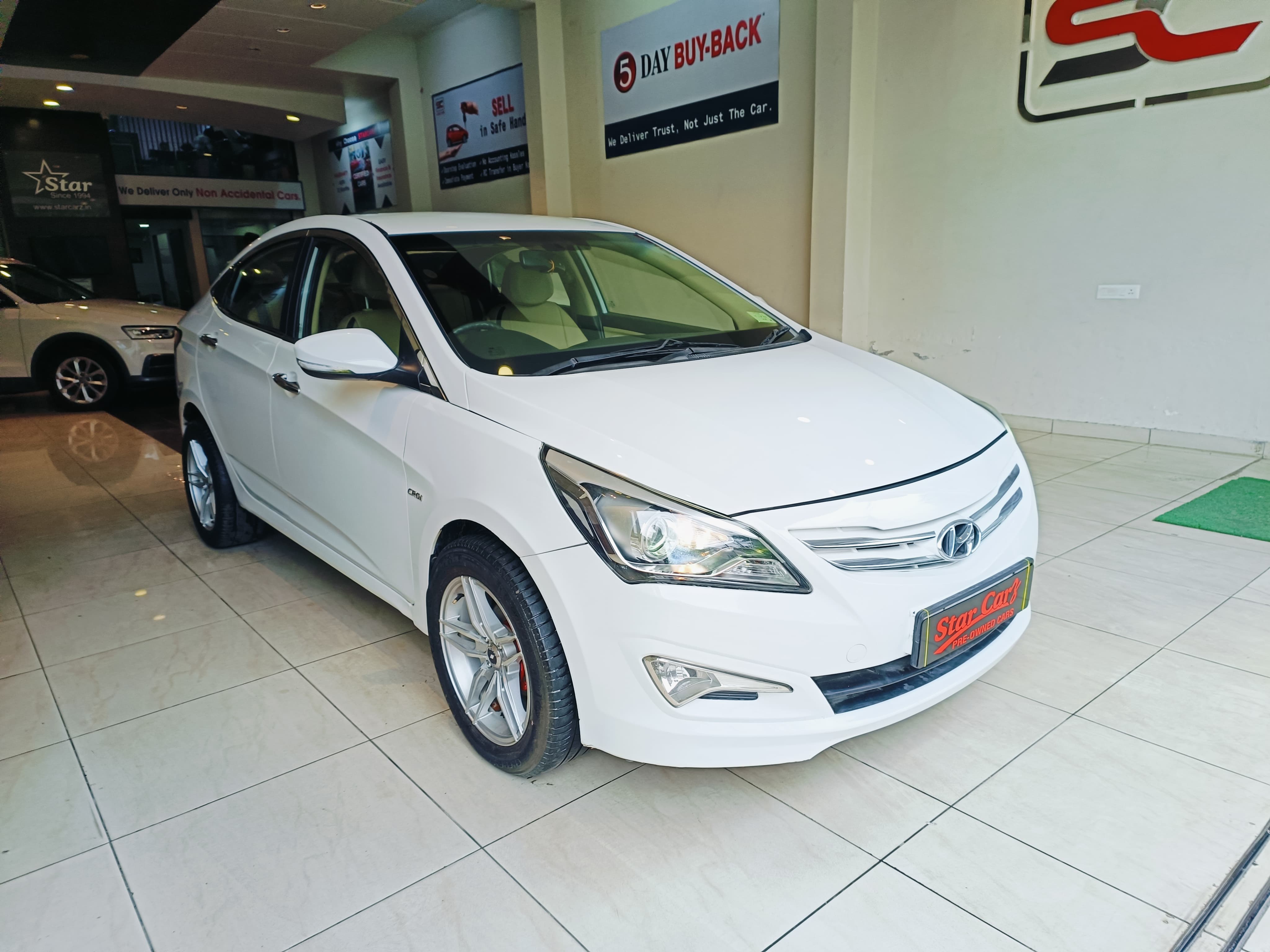 HYUNDAI