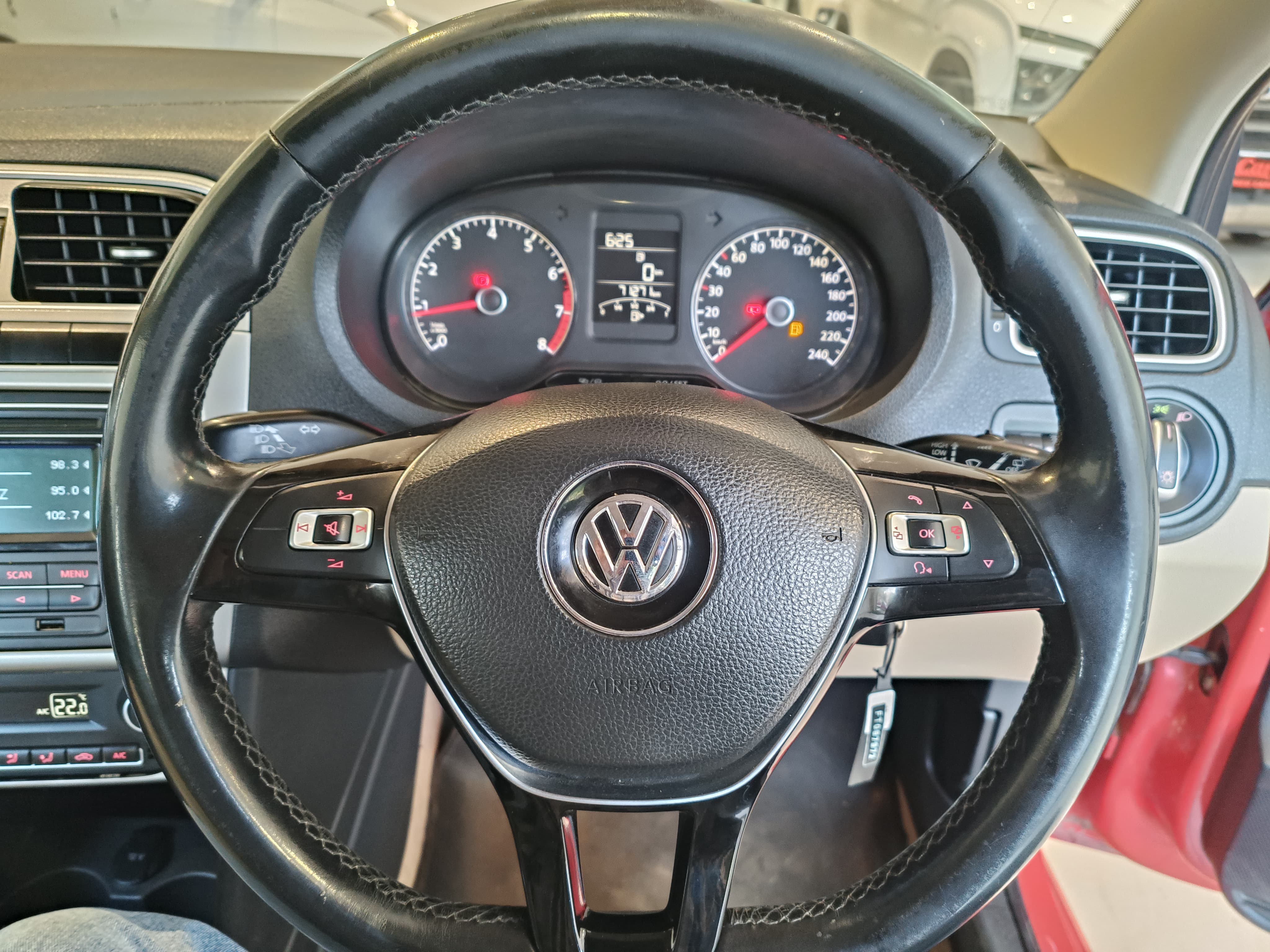 VOLKSWAGEN