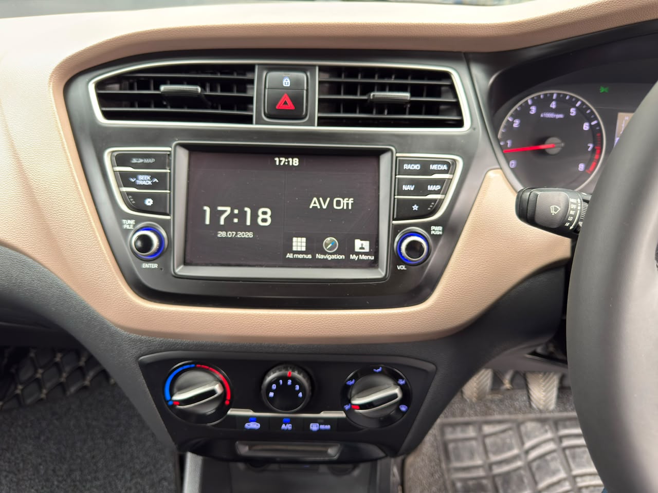 HYUNDAI