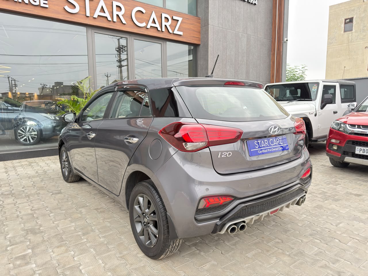 HYUNDAI