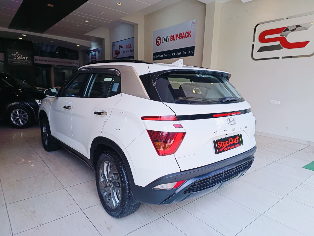 HYUNDAI